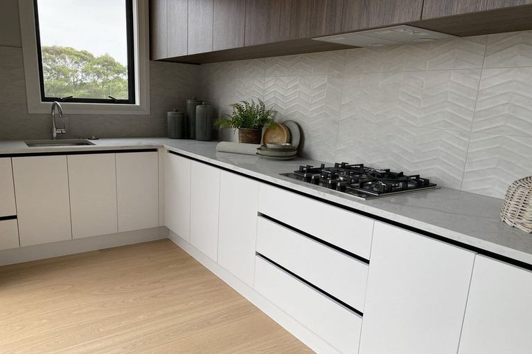 Photo of property in 40 Paparahi Place, Wainui, 0992