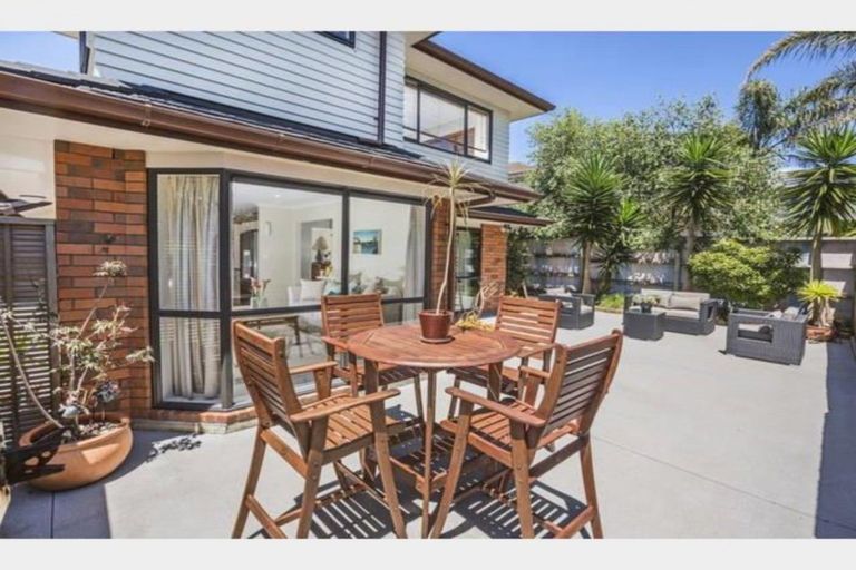 Photo of property in 10a Waller Avenue, Bucklands Beach, Auckland, 2012