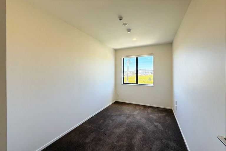 Photo of property in 10 Peony Mews, Oteha, Auckland, 0632