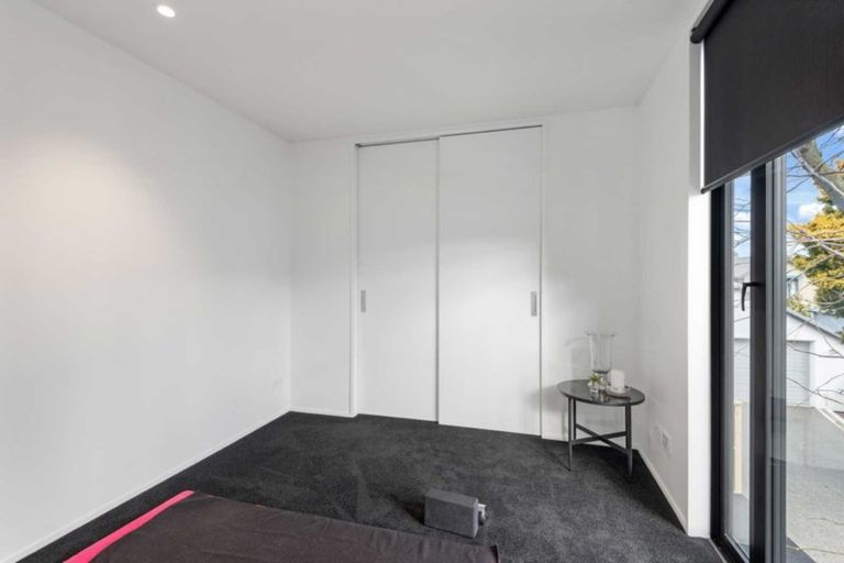 Photo of property in 74 Merivale Lane, Merivale, Christchurch, 8014