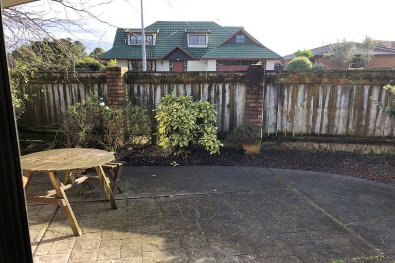 Photo of property in 18 Ruapehu Drive, Fitzherbert, Palmerston North, 4410