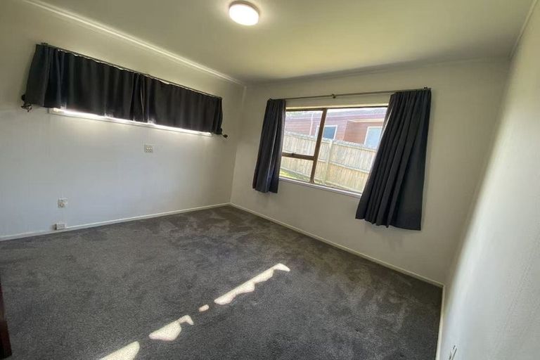 Photo of property in 1/26 Wattle Street, New Lynn, Auckland, 0600