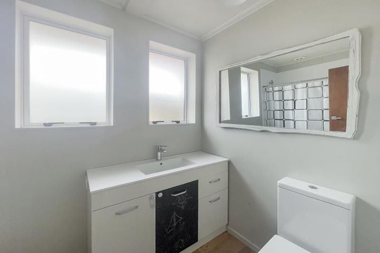 Photo of property in 52 Vardon Road, St Andrews, Hamilton, 3200