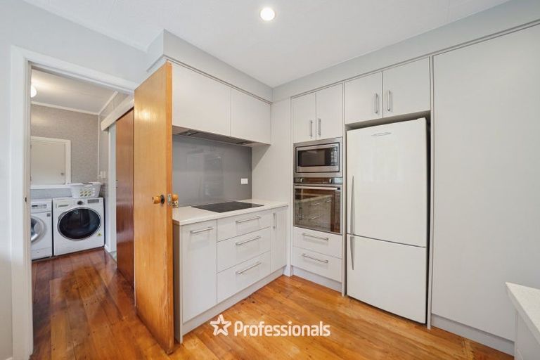 Photo of property in 40 Kamahi Street, Stokes Valley, Lower Hutt, 5019