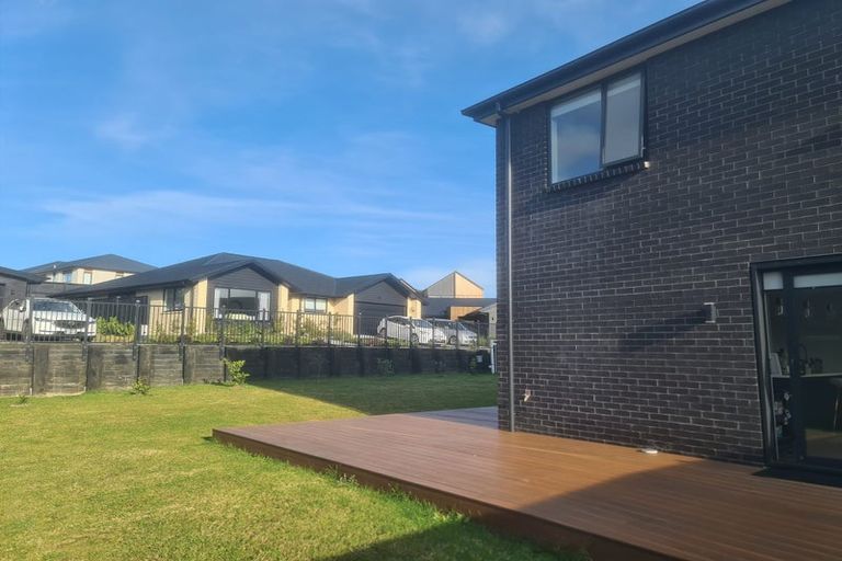 Photo of property in 2 Winstone House Road, Paerata, 2124