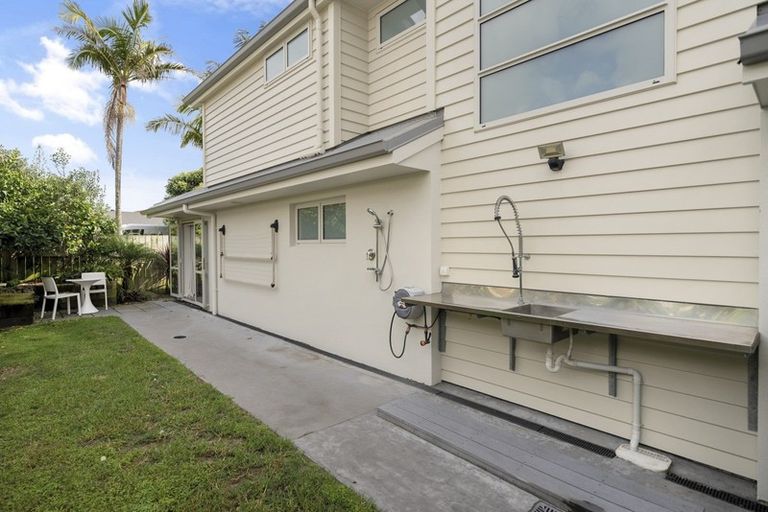 Photo of property in 33a Marine Parade, Mount Maunganui, 3116