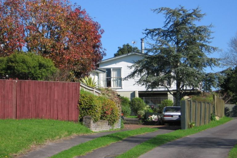 Photo of property in 36 Bodi Place, Te Atatu South, Auckland, 0610