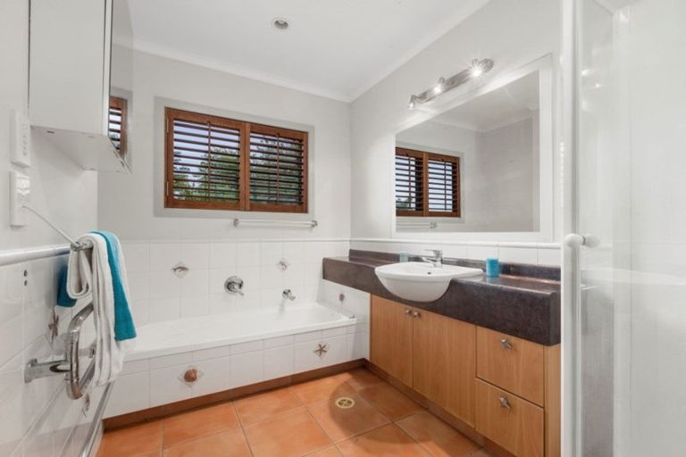 Photo of property in 18 Rush Creek Drive, Westgate, Auckland, 0614