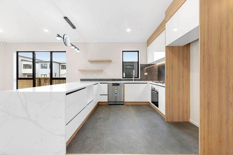 Photo of property in 3 Sagitta Drive, Flat Bush, Auckland, 2019