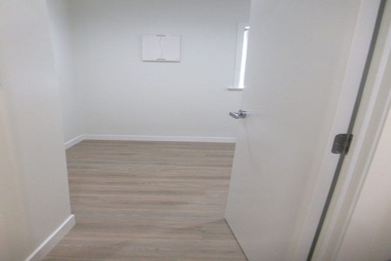 Photo of property in 2 Nikau Street, New Lynn, Auckland, 0600