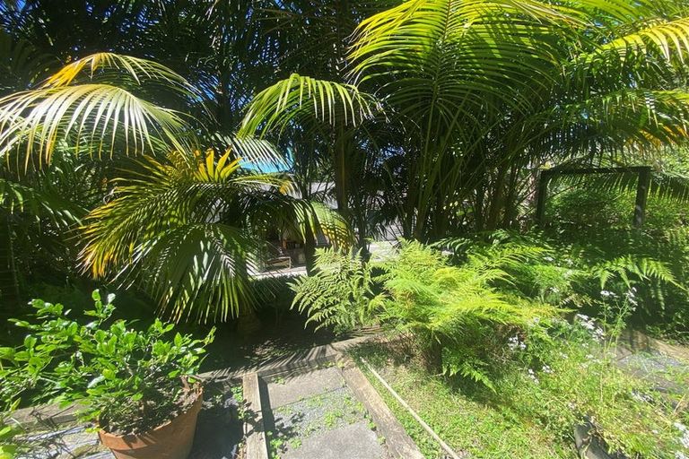 Photo of property in 153 Laingholm Drive, Laingholm, Auckland, 0604