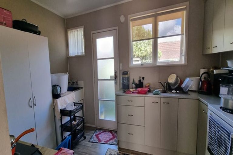 Photo of property in 2/86 Carruth Road, Papatoetoe, Auckland, 2025