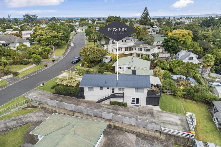 Photo of property in 21 Landview Road, Parkvale, Tauranga, 3112
