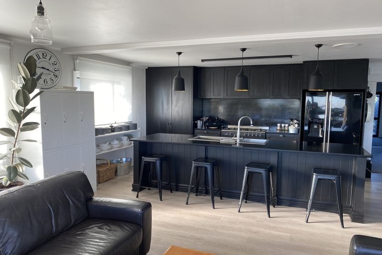 Photo of property in 5 Chatswood Grove, Fitzroy, New Plymouth, 4312