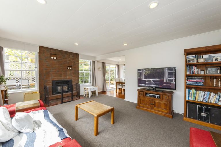 Photo of property in 53 Waterloo Crescent, Hokowhitu, Palmerston North, 4410