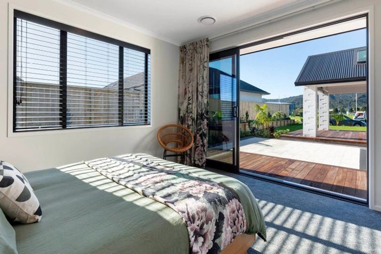 Photo of property in 6 Parua Drive, Kaukapakapa, 0873