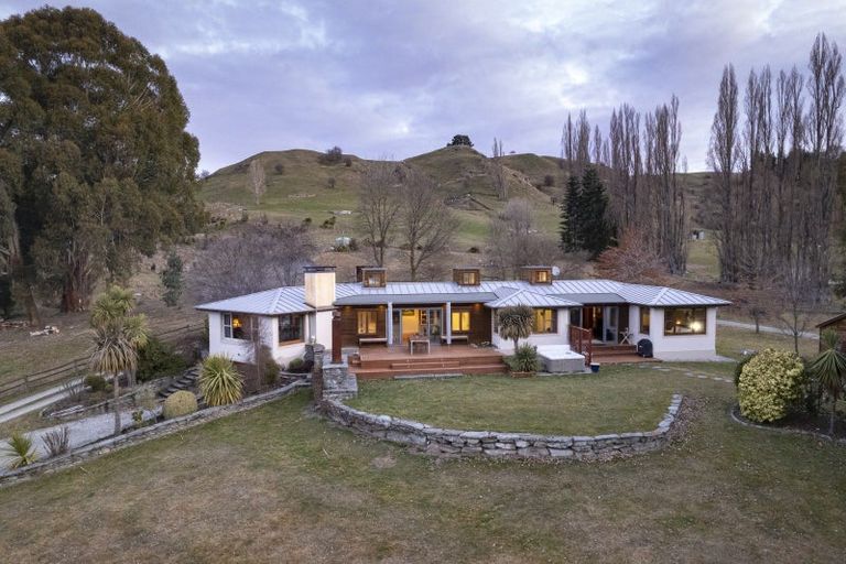 Photo of property in 448 Malaghans Road, Dalefield, Queenstown, 9371