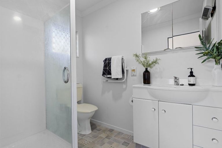 Photo of property in 2 Upland Street, Brookfield, Tauranga, 3110