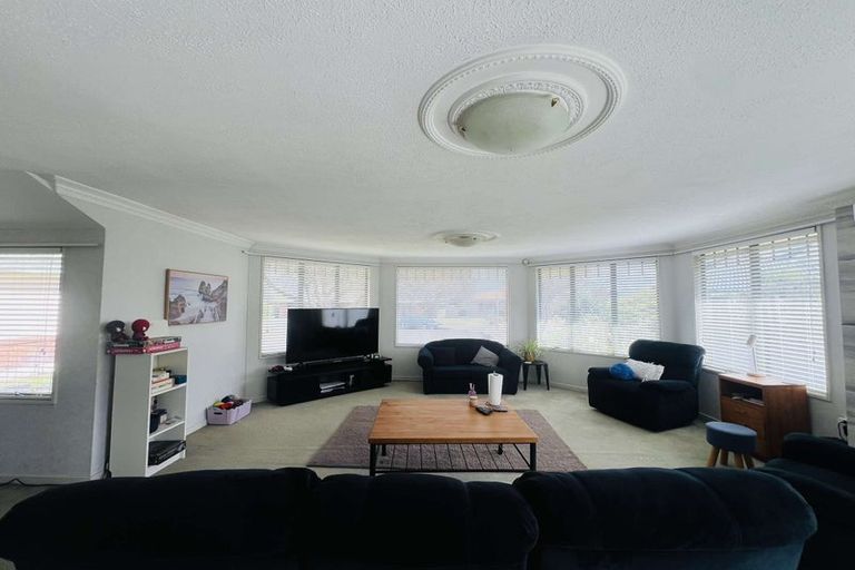 Photo of property in 30 Caroline Crescent, Highbury, Palmerston North, 4412