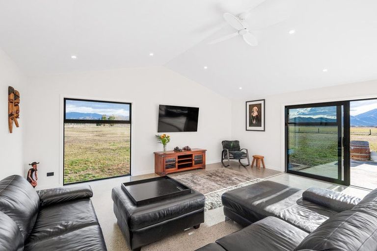 Photo of property in 23 Hardacre Place, Omarama, 9412