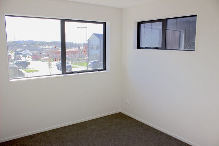 Photo of property in 87 Black Beech Crescent, Takanini, 2110