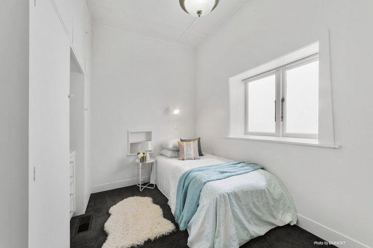 Photo of property in 284 Karori Road, Karori, Wellington, 6012