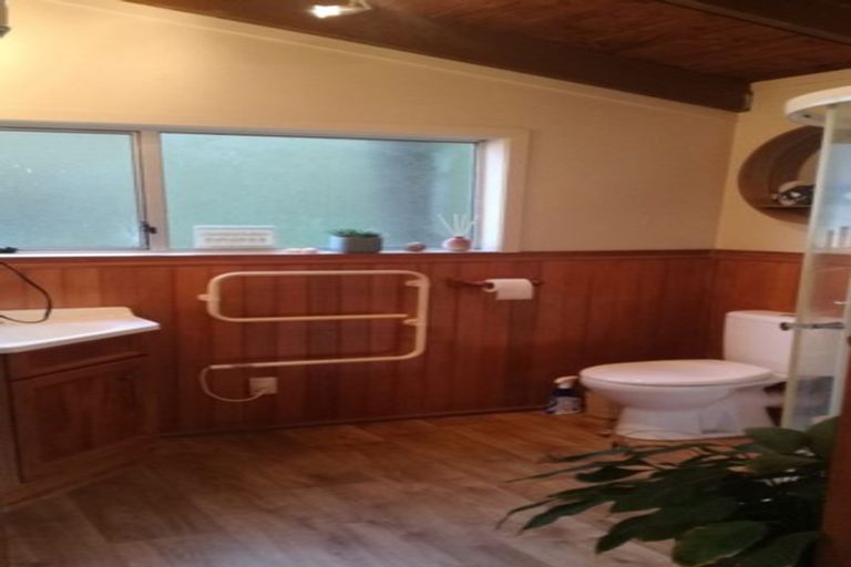 Photo of property in 223 Woodlands Park Road, Titirangi, Auckland, 0604