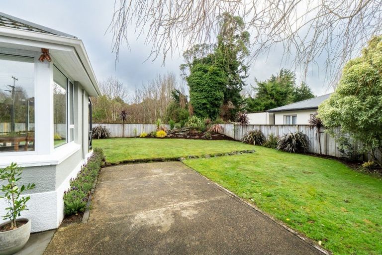 Photo of property in 10 Mahuri Road, Otatara, Invercargill, 9879