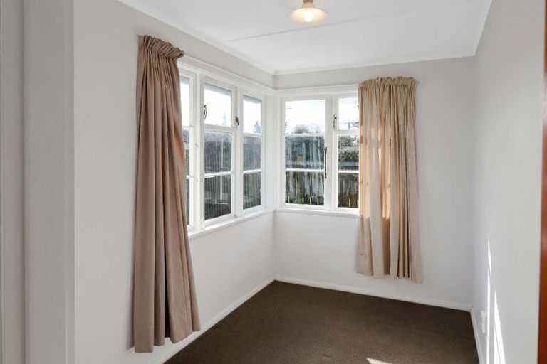 Photo of property in 17 Fisk Street, Naenae, Lower Hutt, 5011
