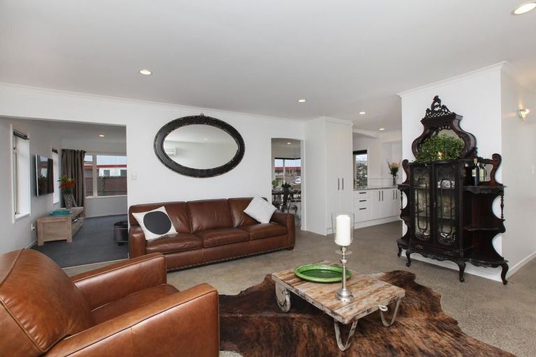 Photo of property in 43 Hastings Place, Hamilton Lake, Hamilton, 3204