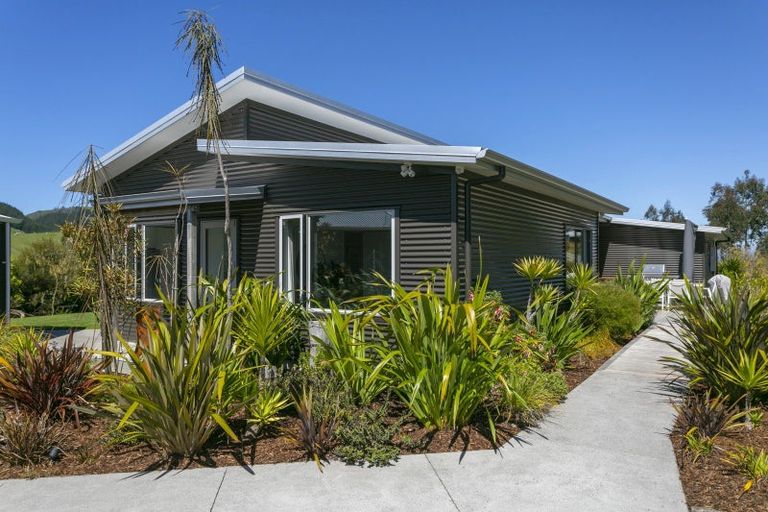 Photo of property in 550 Whangamata Road, Kinloch, Taupo, 3377