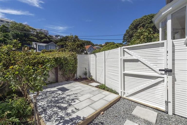Photo of property in 10 Rimu Road, Kelburn, Wellington, 6012