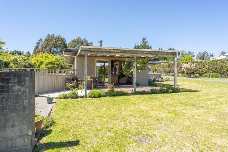 Photo of property in 2/154 Mapara Road, Acacia Bay, Taupo, 3385