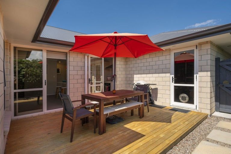 Photo of property in 70 Golden Sands Drive, Papamoa Beach, Papamoa, 3118