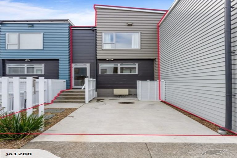 Photo of property in 21 Rangihina Road, Hobsonville, Auckland, 0616