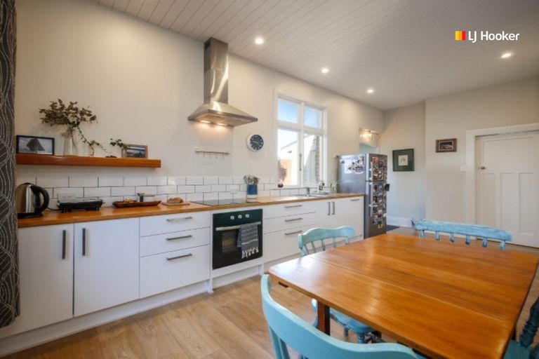 Photo of property in 249 Macandrew Road, Forbury, Dunedin, 9012