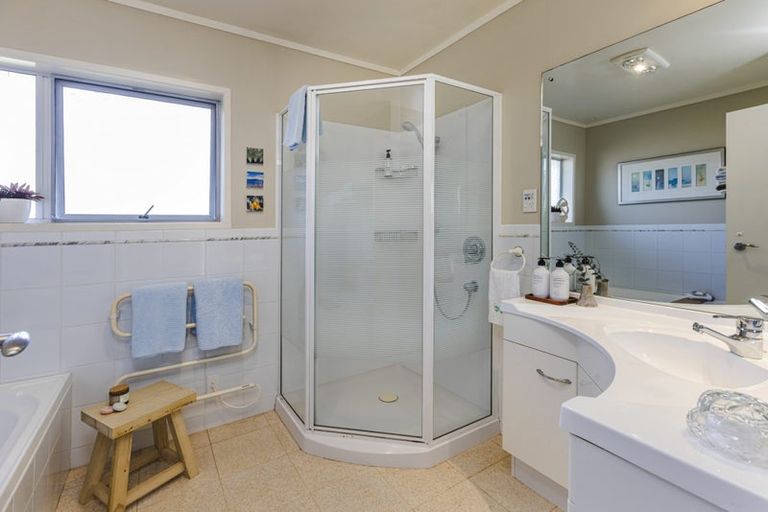 Photo of property in 129 Oakland Road, Karaka, Papakura, 2580