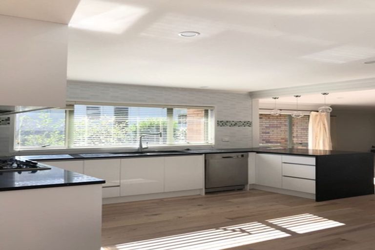 Photo of property in 35 Kristin Lane, Albany, Auckland, 0632