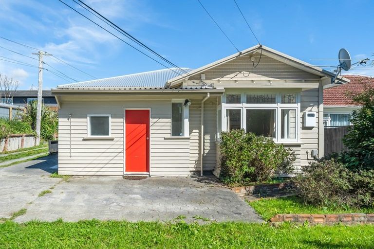 Photo of property in 6 Bristol Street, Trentham, Upper Hutt, 5018