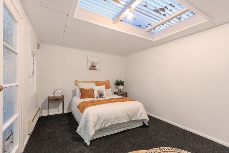 Photo of property in 211 Centaurus Road, Saint Martins, Christchurch, 8022