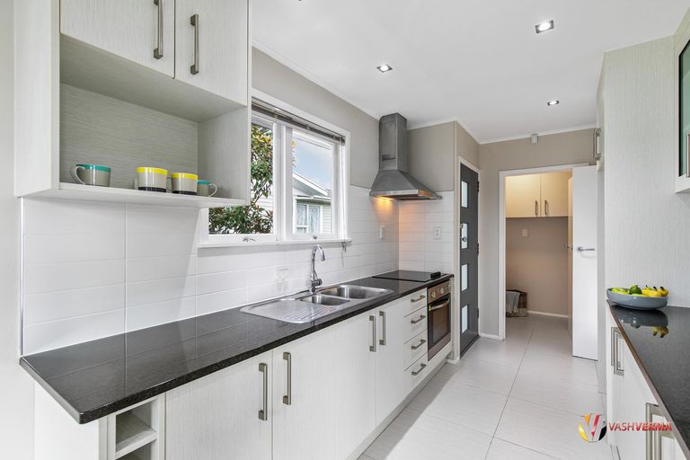 Photo of property in 9 Chisholm Place, Mangere East, Auckland, 2024