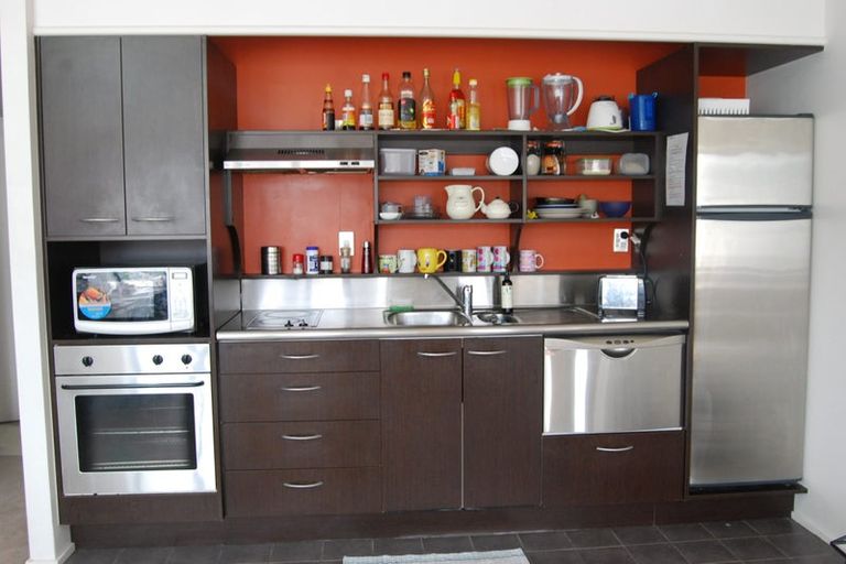 Photo of property in St Peters Apartments, 8c/192 Willis Street, Te Aro, Wellington, 6011