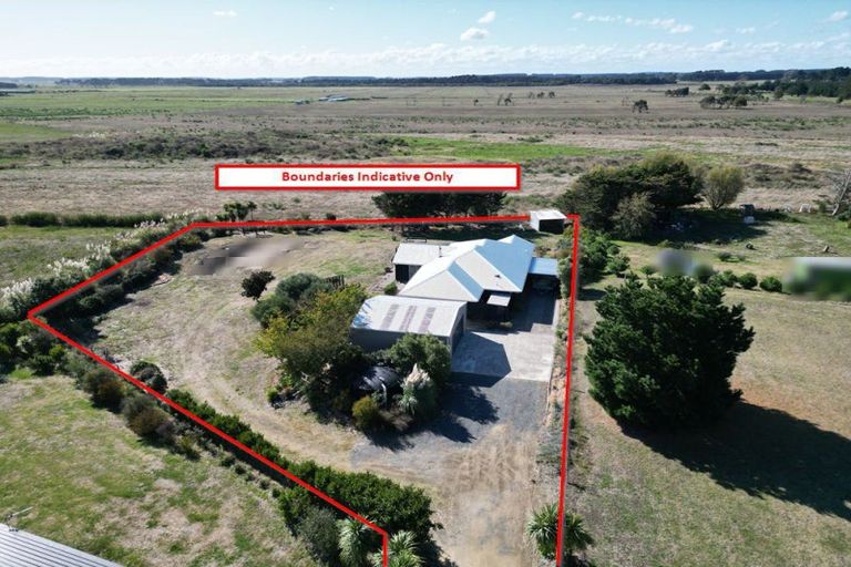 Photo of property in 90 Bergin Road, Foxton, 4814