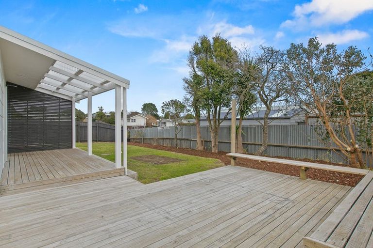 Photo of property in 15 Oleander Place, Bell Block, New Plymouth, 4312