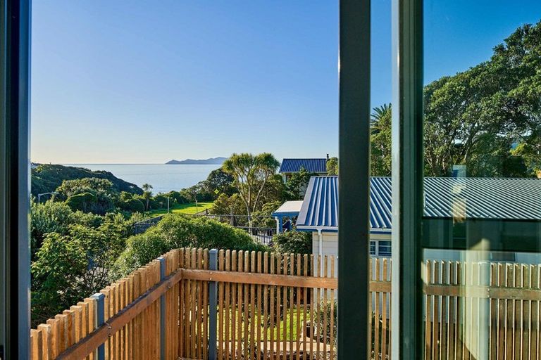 Photo of property in 10 Pukerua Beach Road, Pukerua Bay, 5026