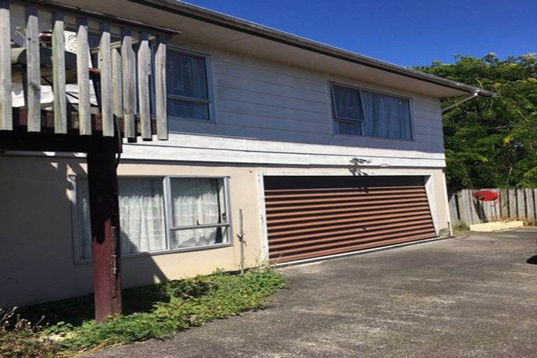 Photo of property in 34 Tudor Road, Henderson, Auckland, 0610