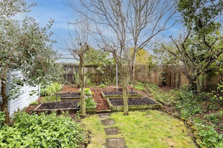 Photo of property in 13 Medway Street, Richmond, Christchurch, 8013