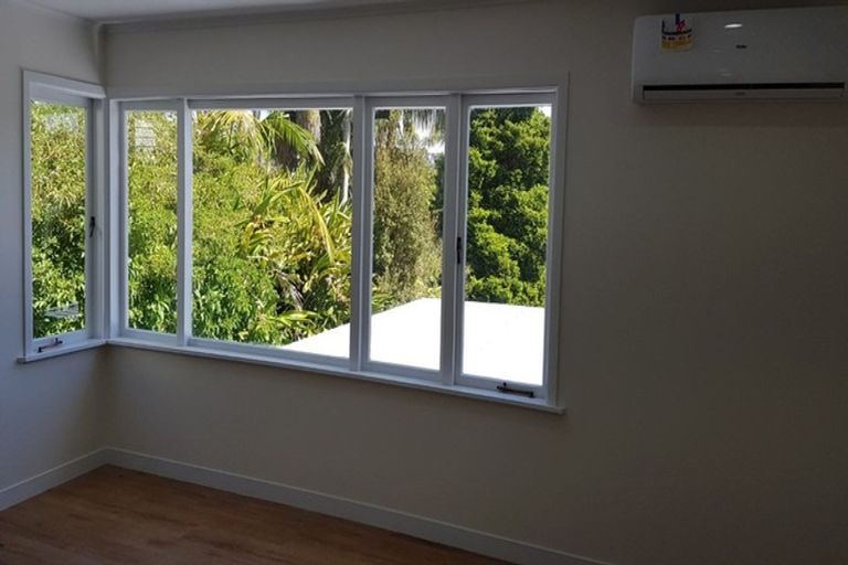 Photo of property in 24 Alexander Avenue, Torbay, Auckland, 0630