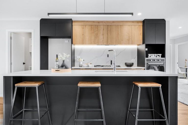 Photo of property in 20 Heketara Way, Massey, Auckland, 0614