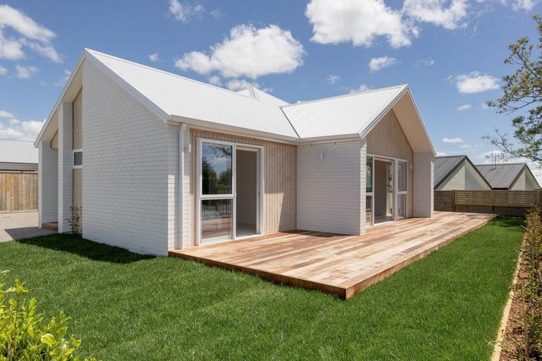 Photo of property in 13a Western Avenue, Omokoroa, 3114